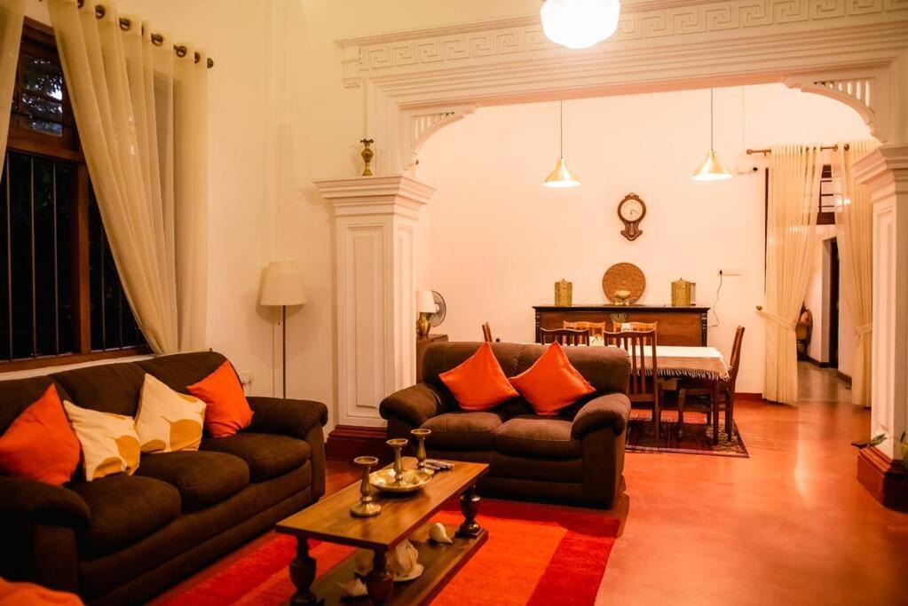 Colonial Residence Kandy Villa Exterior photo